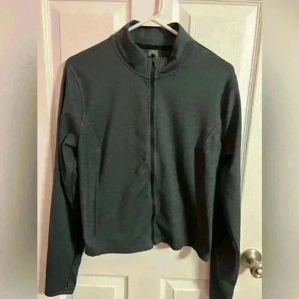 Gaiam Women’s Performance Jacket - Picture 2 of 5